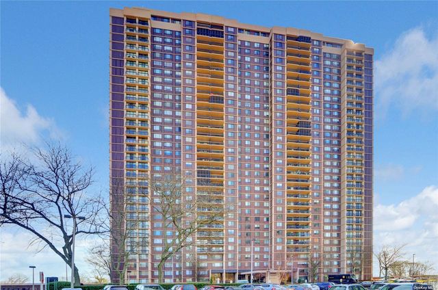 271-10 Grand Central Parkway UNIT 7R, Floral Park, NY 11005