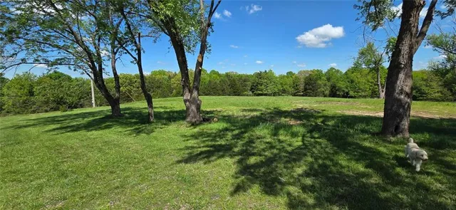 22083 County Road 249, Pittsburg, MO 65724