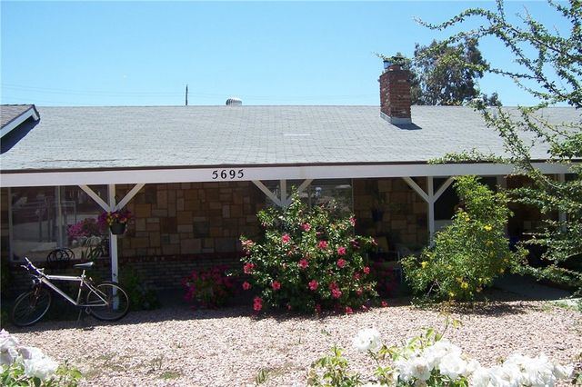 5695 Surrey Ln, San Bernardino, CA 92407