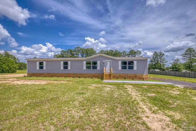 4644 Farm Life Rd, Milton, FL 32583