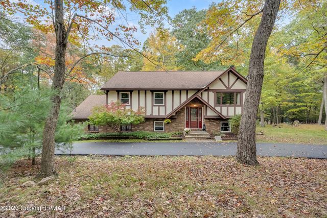 7205 Moss Dr, Swiftwater, PA 18370