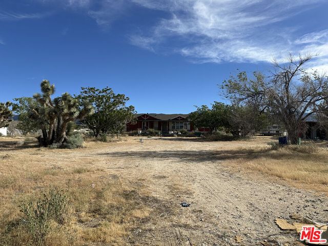 32049 213th St E, Llano, CA 93544