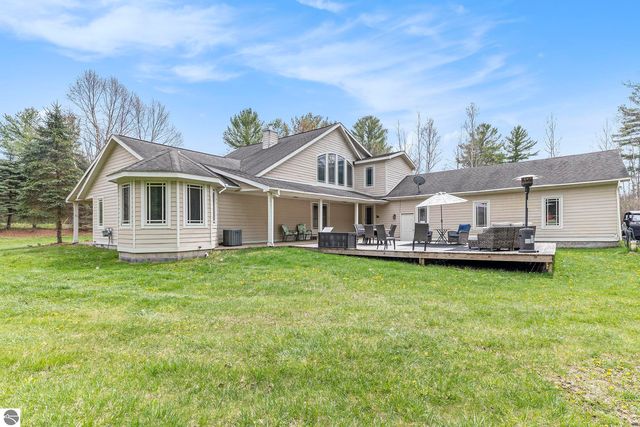 11730 S  East Torch Lake Dr, Alden, MI 49612