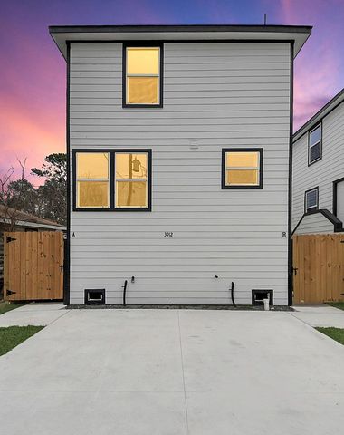 3912 Woolworth St, Houston, TX 77026