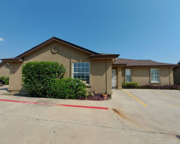 506 Shiloh Dr #24, Laredo, TX 78045