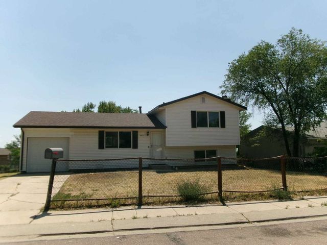 2035 Flintwood Dr, Colorado Springs, CO 80910