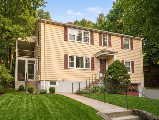 11 Whittemore Rd #11, Newton, MA 02458