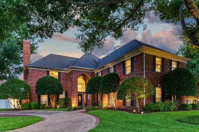 2610 Pinevalley Dr, Arlington, TX 76001