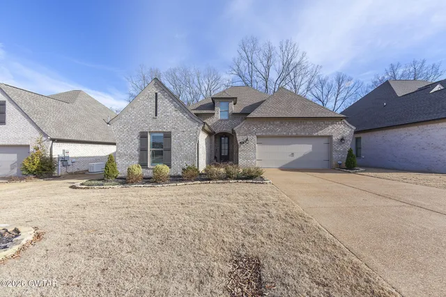 56 Emerald Breeze Dr, Jackson, TN 38305
