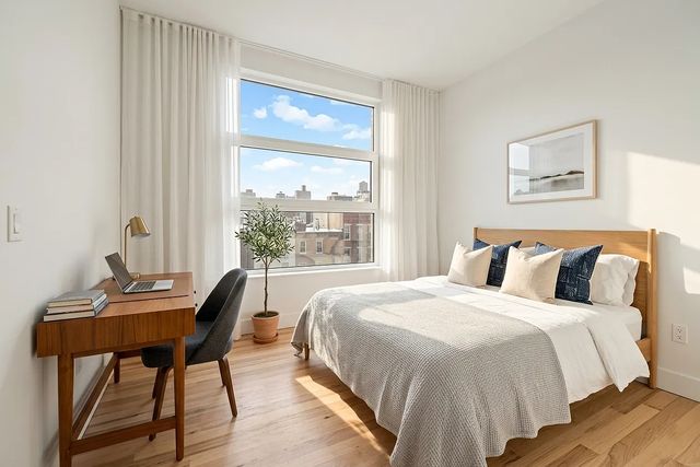 285 Graham Ave #1F, Brooklyn, NY 11211