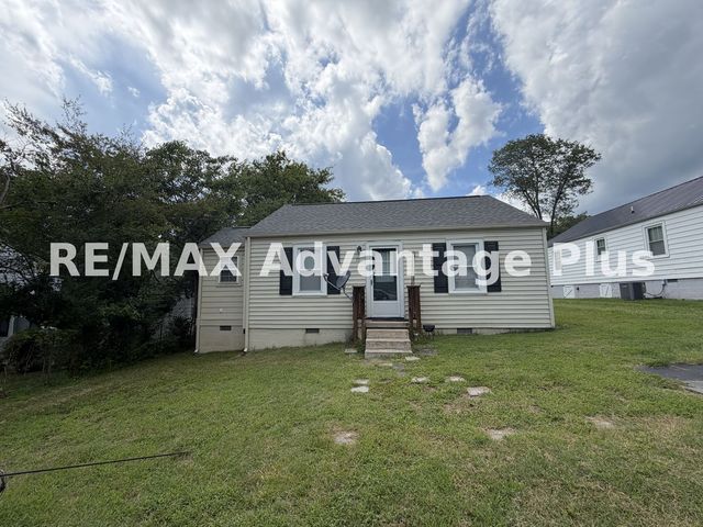 711 Monroe St, Farmville, VA 23901