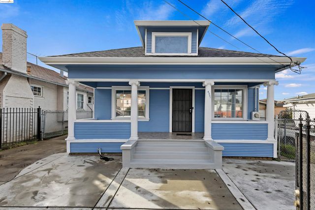 5207 Wentworth Ave, Oakland, CA 94601