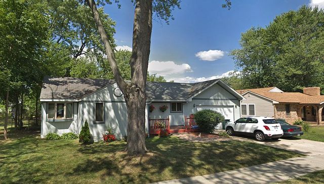 109 Birchwood Dr, Troy, MI 48083