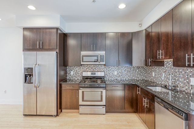 621 S  Clarion St, Philadelphia, PA 19147