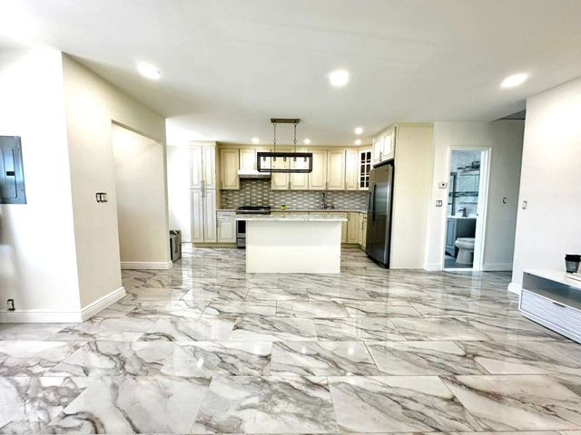 25-33 77th St #2, East Elmhurst, NY 11370