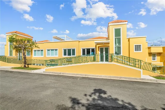 calle 10 F #201, Rio Grande, PR 00745