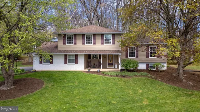 679 Devonshire Dr, State College, PA 16803
