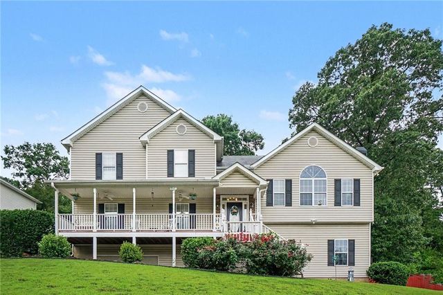 250 Sable Trace Dr, Acworth, GA 30102