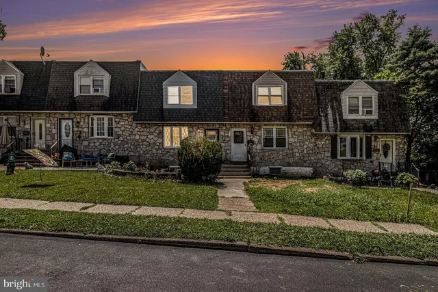 4012 Worrilow Rd, Brookhaven, PA 19015