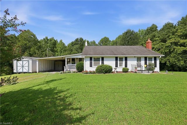 1816 Sechrest Cir, High Point, NC 27263