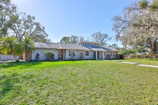 20600 Gardenia Dr, Land O Lakes, FL 34638