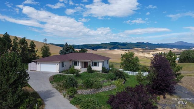 1218 Canterwood Dr, Moscow, ID 83843