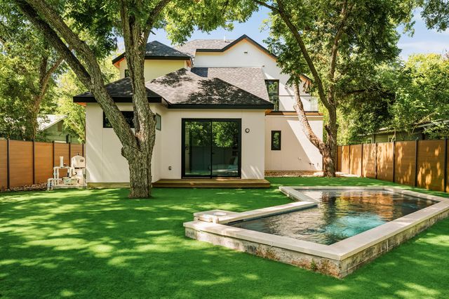 3210 Thompson St, Austin, TX 78702