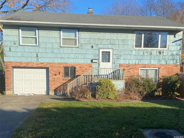 218 2nd Street, East Northport, NY 11731