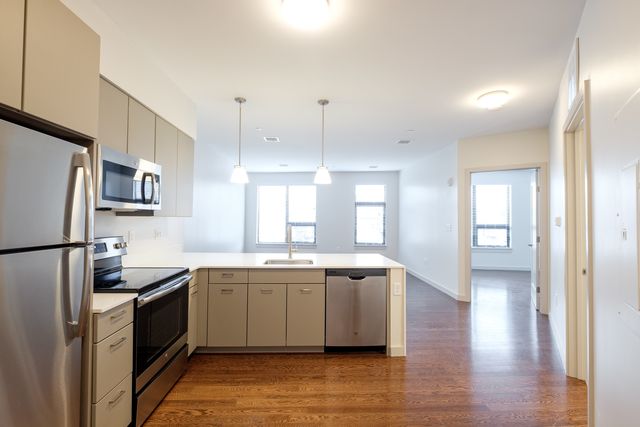 455 Harvard St #301, Brookline, MA 02446