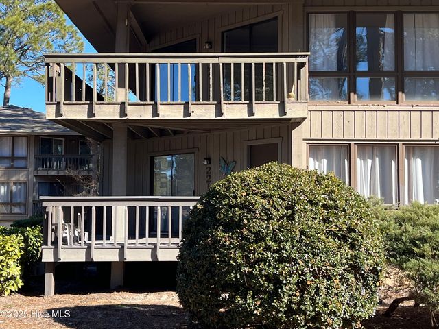 222 Foxkroft Dr, Jackson Springs, NC 27281
