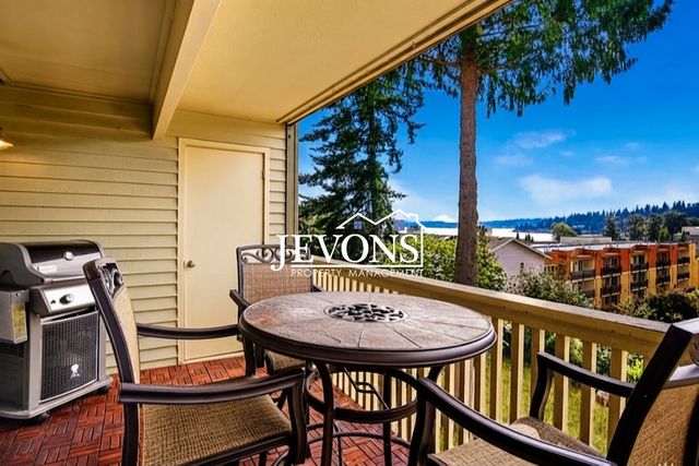 11809 100th Ave  NE #B203, Kirkland, WA 98034