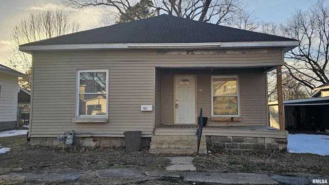 1013 S  13th St, Herrin, IL 62948