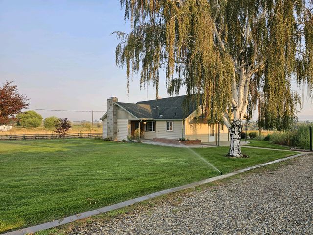 920 W  Edison Rd, Sunnyside, WA 98944