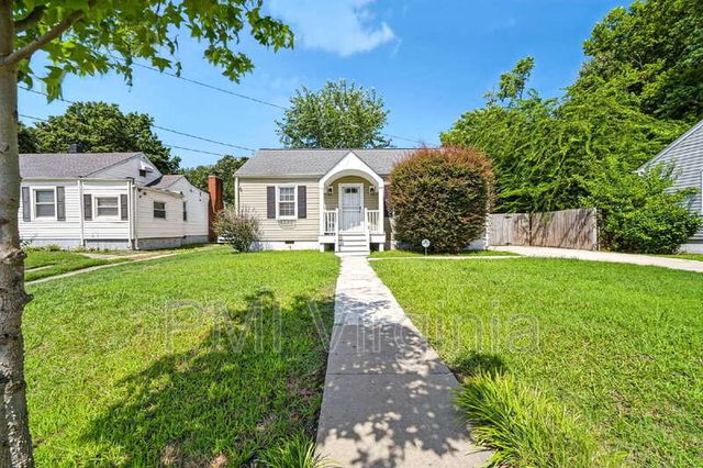 9 Laurel Dr, Hampton, VA 23669