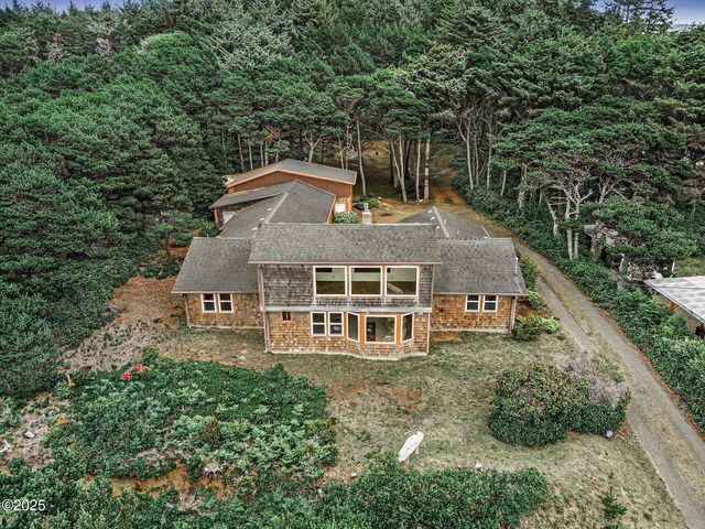 3333 SW Pacific Coast Hwy, Waldport, OR 97394