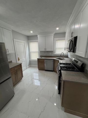 14 Hamilton Rd #14, Somerville, MA 02144