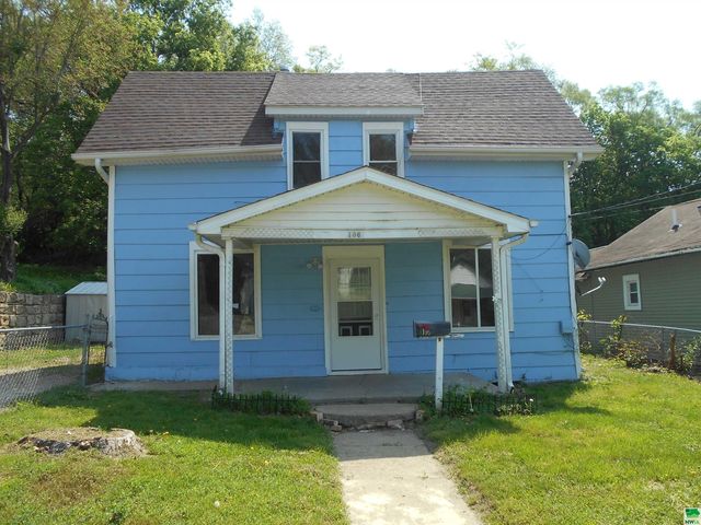 106 Paxton St, Sioux City, IA 51105