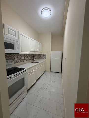 103 Monmouth St #107, Brookline, MA 02446