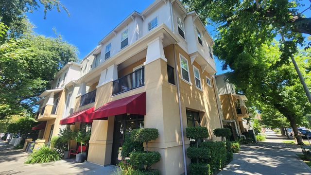 1033 S St #3, Sacramento, CA 95811