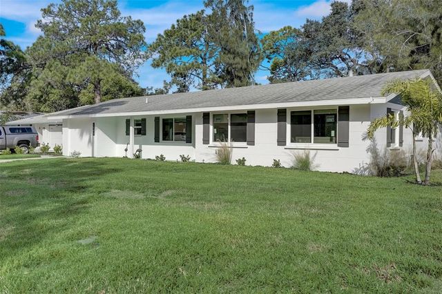 2495 Browning St, Sarasota, FL 34237