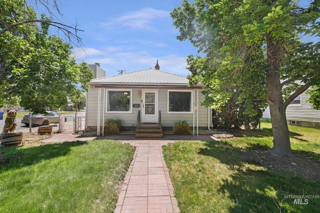 1692 Kimes Ave, Twin Falls, ID 83301