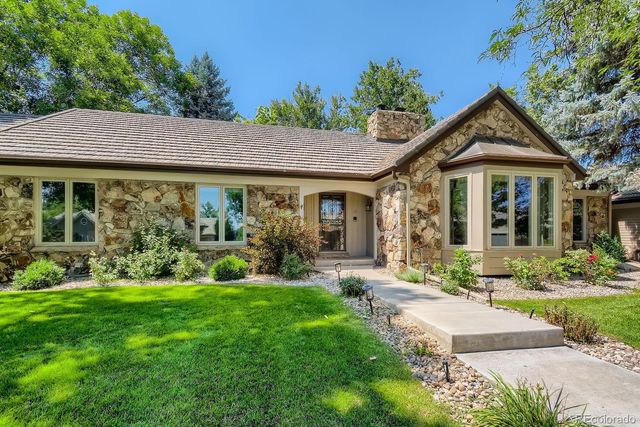 13 Club Lane, Littleton, CO 80123