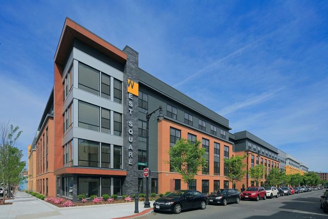 320 D St #119, Boston, MA 02127