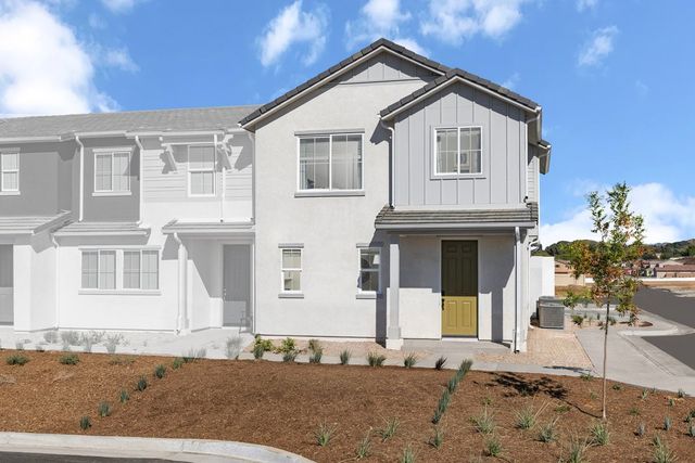 Plan 1866 Modeled in Camellia Glen, Wildomar, CA 92595