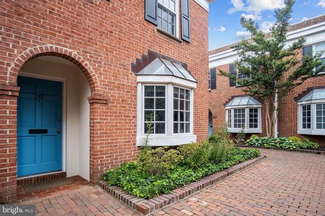 220 N  Saint Asaph St #20, Alexandria, VA 22314