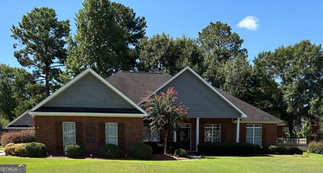 104 Red Fox Run, Dublin, GA 31021