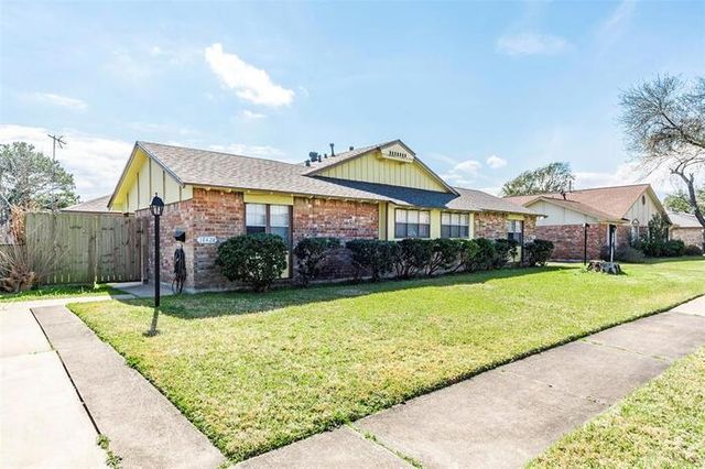 10424 Belfast Rd, La Porte, TX 77571