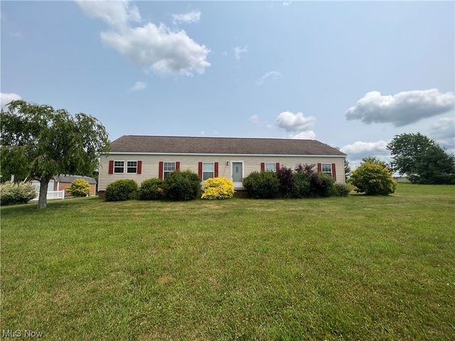 7969 State Route 516 NW, Dundee, OH 44624