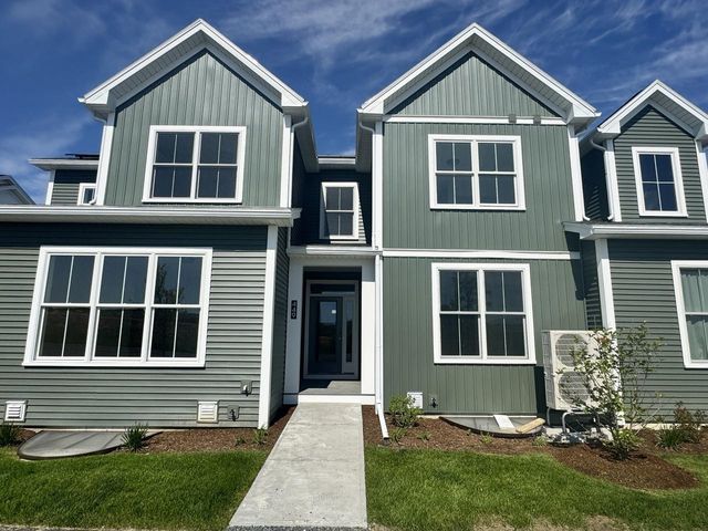 449 Old Farm Road, South Burlington, VT 05403