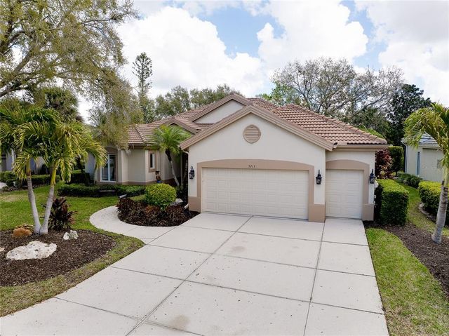 5213 88th St E, Bradenton, FL 34211